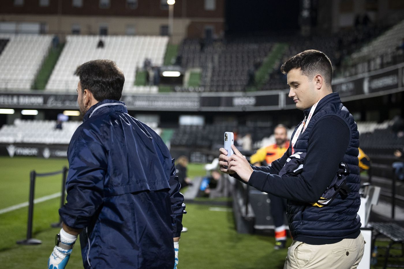 Contenido a pie de campo antes del partido